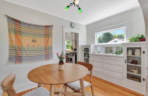 Bluff Heights Apartment | Cute & Cozy Beach Retreat with Ocean Air, Balcony and Dedicated WFH set up