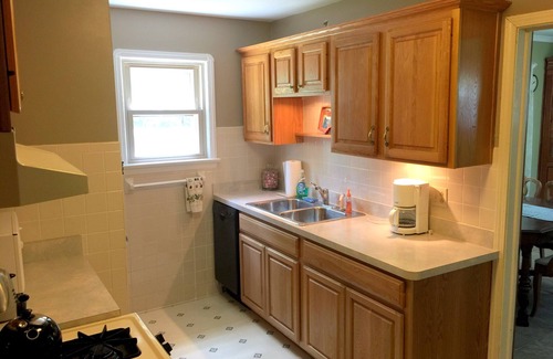 Cleveland House | Cute, Cozy, Comfortable and Close to Everything Cleveland!