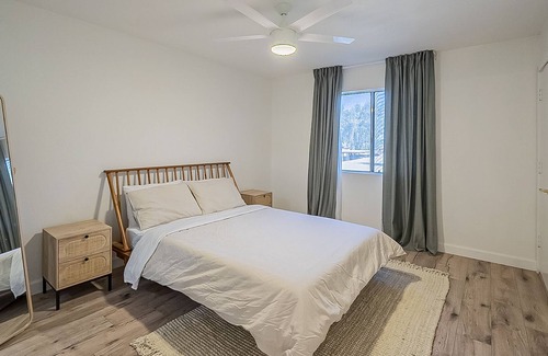 Dobson Ranch Condo | Cute Cozy Condo Close to Highways + Pool!