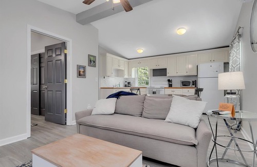 Woodstock House | Cute & Cozy Guest House - Woodstock