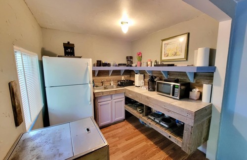 Denver Heights Apartment | Cute Cozy Private Tiny Home 2 miles to downtown