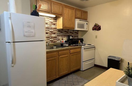 Downtown Pittsburgh Apartment | Cute Downtown APT Quick Safe Walk to PPG Arena