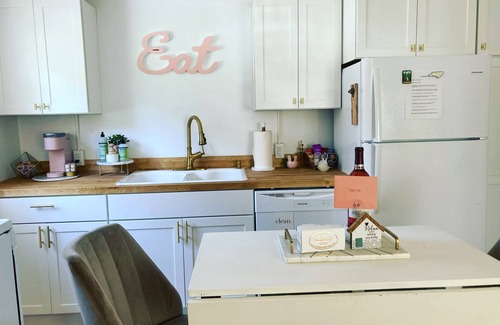 Maggie Valley House | Cute Guest Cottage Convenient Location