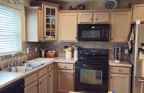Townville House | Cute House on Lake Hartwell- Dock Access!nPETS ALLOWED!