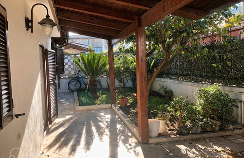 Municipio 5 House | Cute little Villa with private garden just few steps away by the sea.