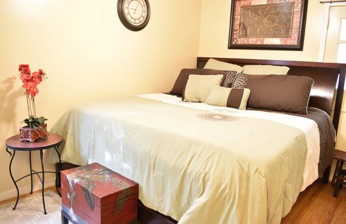 Detroit House | Cute Malvern Hill 3bd/1.5 ba Bungalow, Sleeps 8