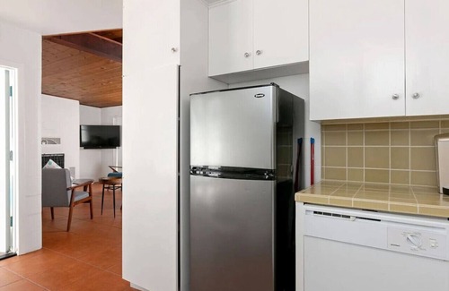 Hollywood Beach House | Cute Mid-Century Beach Side Bungalow | Beachside