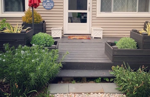 North Beach House | Cute North Beach Bungalow blocks from the beach
