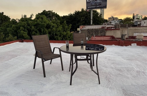 Providencia Apartment | Cute Providencia Apartment one block from Midtown mall