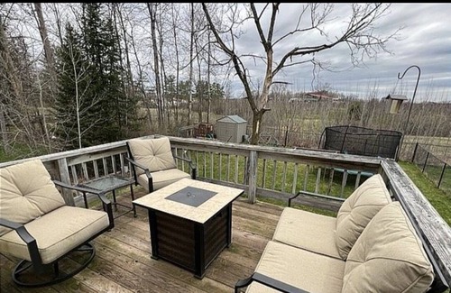Schuylerville House | Cute Raised Ranch - 15 mins from Saratoga Track