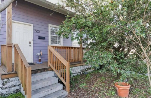 Mid-City House | Cute Studio | Central | 4 Blocks to Streetcar