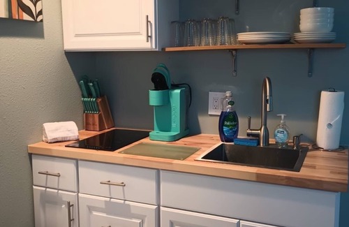 New Smyrna Beach Apartment | Cute Studio just 2 blocks from New Smyrna Beach & Flagler Ave.