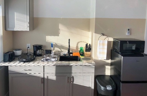 Biggar Apartment | Cute Top Accommodation with King-Size Bed