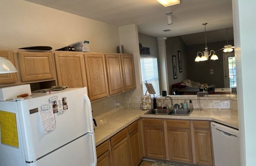 Old Town Bluffton House | Cute Townhome close to Old-Town Bluffton and Hilton Head Beaches.