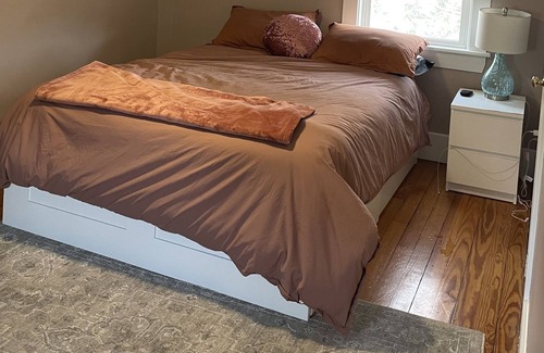 Portsmouth House | Cute townhouse in historic, coastal neighborhood