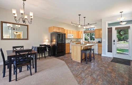 Redmond House | Cute & Updated, Close to Everything, Golf, Amenities, Perfect For Family
