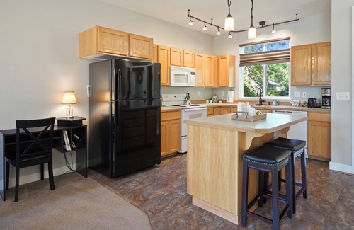 Redmond House | Cute & Updated, Close to Everything, Golf, Amenities, Perfect For Family