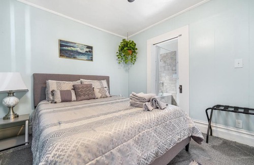 Sugar House House | Cutest Nibley Park Bungalow