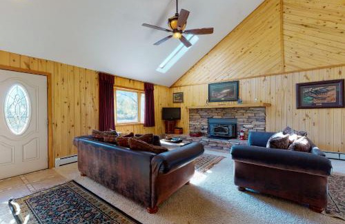 South Fork House | Cutthroat Lodge