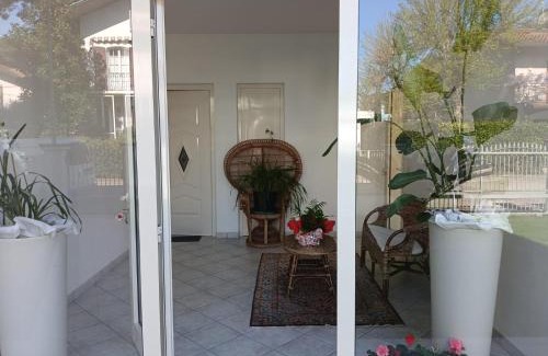 Pinarella Apartment | CV006 - Cervia, elegante bilocale con aria condizionata