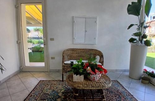 Pinarella Apartment | CV006 - Cervia, elegante bilocale con aria condizionata