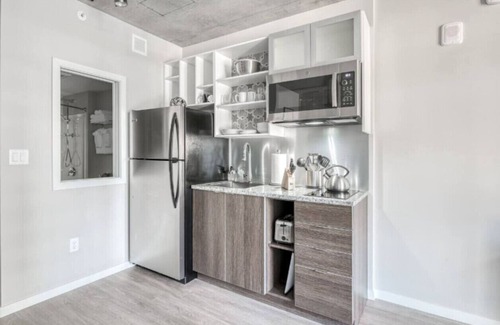 Downtown Minneapolis Apartment | CW Studio Sky Lounge Rooftop Pool Gym K