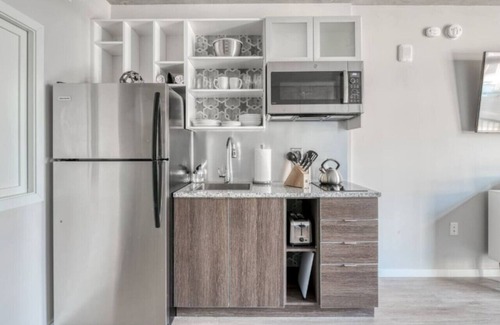 Downtown Minneapolis Apartment | CW Studio Sky Lounge Rooftop Pool Gym K
