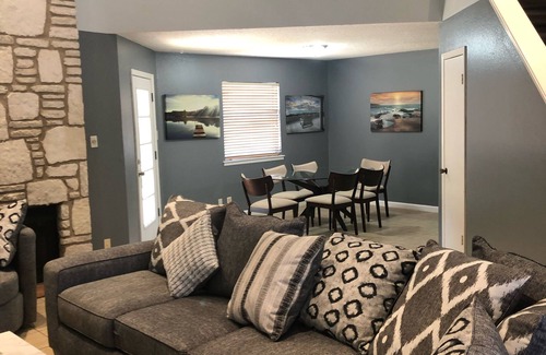 Eckhert Crossing House | CYC (near medical center)