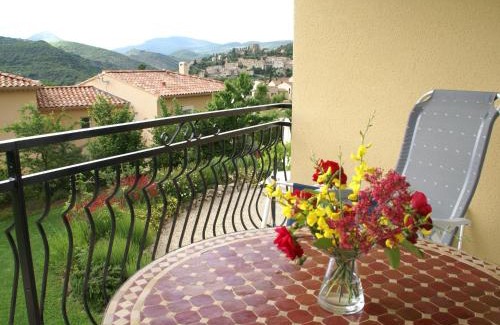 Montbrun-les-Bains Apartment | Cycling Escape in Montbrun