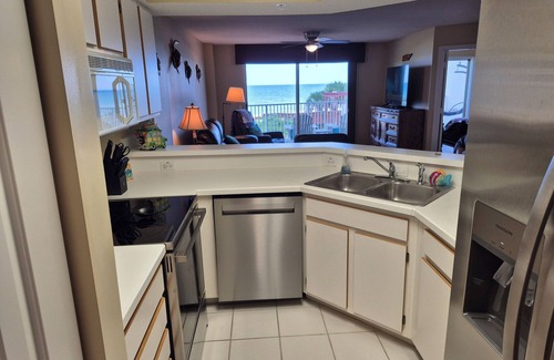 Ormond Beach Manors Condo | Cyndie's oceanfront 1st floor condo