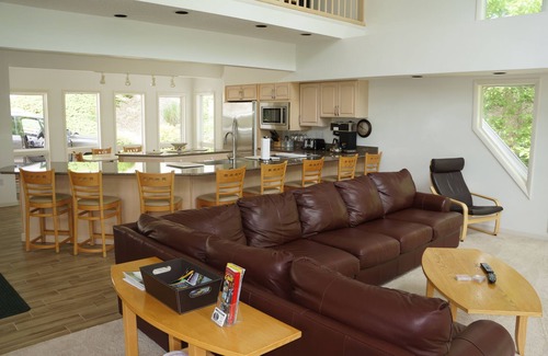La Follette House | Czarnecky Home - Waterfront Home in Deerfield Resort, Dock, Hot Tub, Firepit