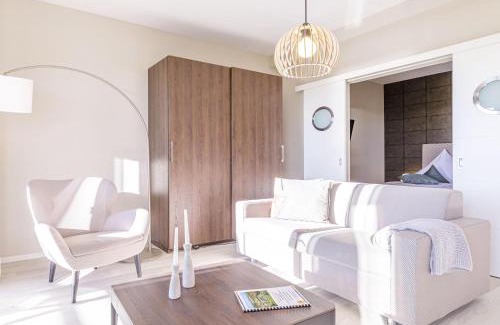 Ostseebad Wustrow Apartment | Dünenlounge - 5 Sterne Ferienwohnung mit West-Balkon und fantastischem Blick über den Deich