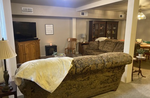 Bozeman Apartment | D&E vacation getaway