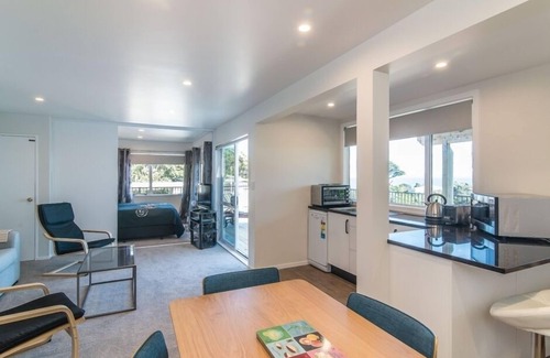 Raumati South Apartment | D&J's Coastal Secret- Massive Views