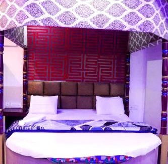 Taj Ganj Hotel | D Season Hotel