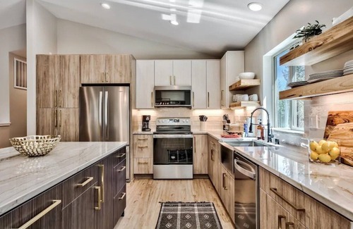 Y Area House | #D Stunning Newly Built Home Sleeps 10