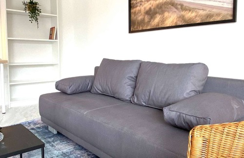 Unterbach Apartment | D02 Helle und Freundliche Ferienwohnung für Drei in Düsseldorf mit Gratis W-lan und Waschmaschine