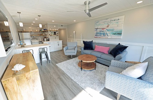 Duck Condo | D109- Oceanfront Condo, 2 bedrooms, 2 baths, Community Pool, and Tennis!