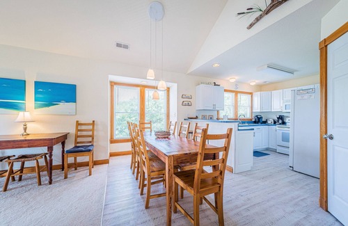 Tuckahoe House | D3001 Duck Haven/Pool & Hot Tub/Easy Walk to Ocean & Sound