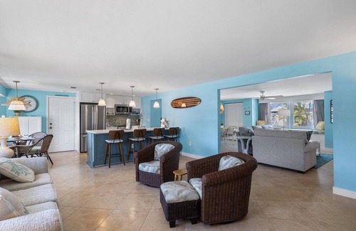 Holmes Beach House | Da Beach House: 2 Blocks to Beach, Pool & Spa by Anna Maria Life Vacation Rentals