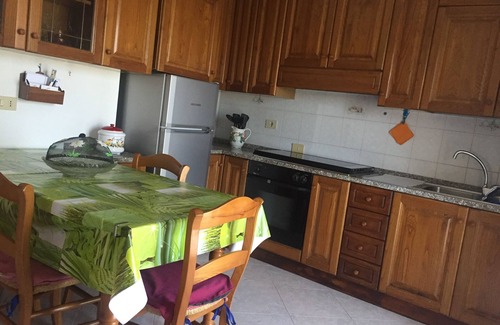 Canneto Apartment | Da Monica: self-contained apartment set in the ancient village of Canneto