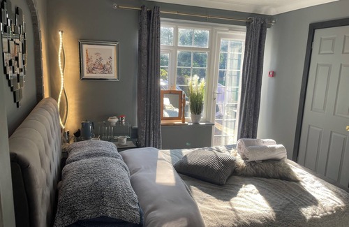 Crawley House | Da Vinci Guest House Gatwick