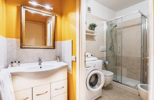 Santissima Annunziata Apartment | Da Vinci Suite - Florence Dolce Vita