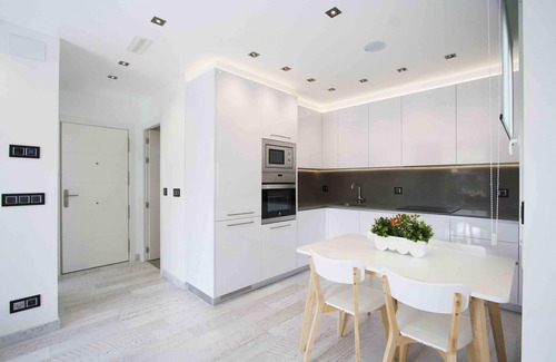 San Sebastian Centro Apartment | Da Vinci | The Rentals Collection