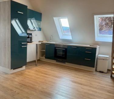 Region Hannover District Apartment | Dachgeschosswohnung Benther Berg, Contactless Check-in, free parking, Vollsaniert und Renoviert 2025