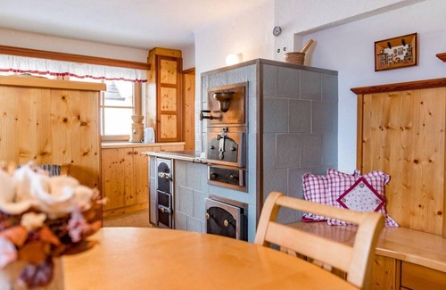 Gossenberg Apartment | Dachsteinblick - Zweibettzimmer mit Dusche, WC - Klausnerhof