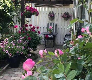 Store Heddinge Bed & Breakfast | Dadas Bed & Breakfast