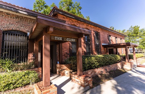 Dade City House | Dade City's Historic 1892 Locke Inn Estate