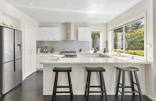 Point Lonsdale Villa | Dadirri Estate at The Nest- Spa, Sleeping 10