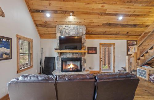 Blue Ridge House | Daffodil Daydreams - Dog Friendly Cabin